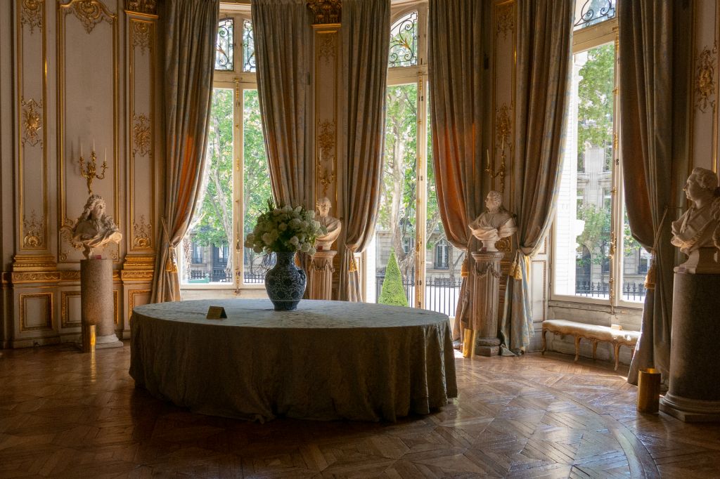 Le musée est un luxueux et immense hôtel particulier, construit boulevard Haussmann à la fin du 19ème siècle, pour la famille Jacquemart André. 
